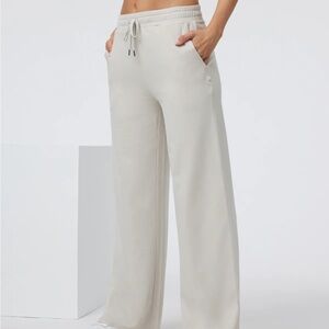 Vuori Halo Wide-Leg Pants in Ecru Heather
